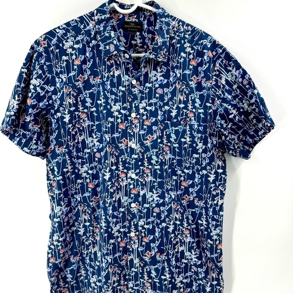 RODD & GUNN ShortSleeve Casual Shirt - Picture 3 of 8